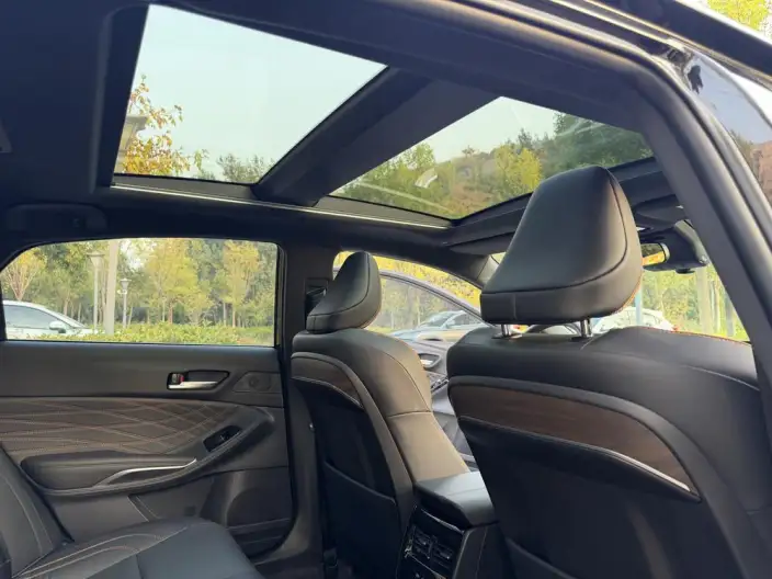 Toyota Avalon 2024 Model Intelligent Hybrid 2.0L E-CVT Deluxe Edition – фото 9