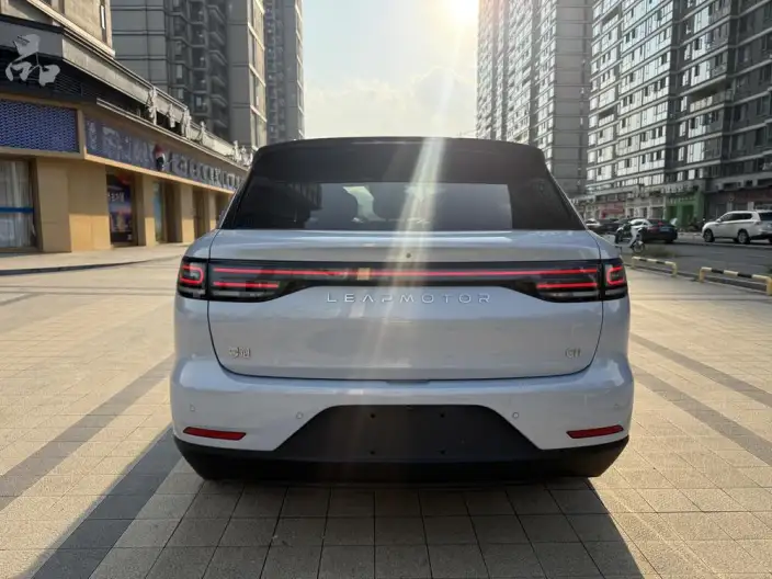 Leapmotor C11 2026 Model EV Edition 640 LiDAR Zhizun Edition – фото 6