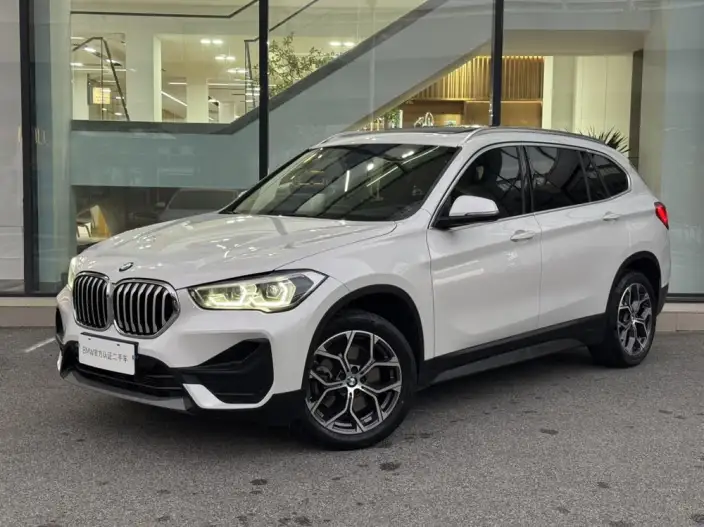 BMW X1 2022 Model sDrive25Li Leading Model – фото 1