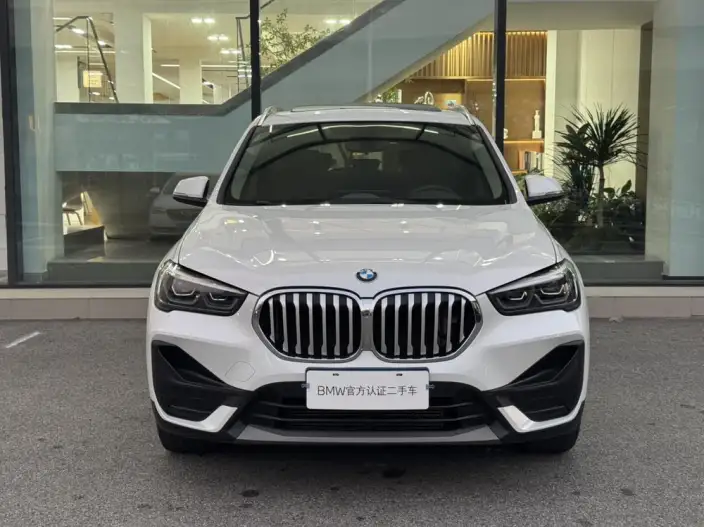 BMW X1 2022 Model sDrive25Li Leading Model – фото 2