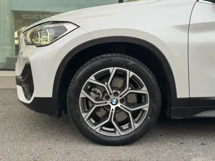 BMW X1 2022 Model sDrive25Li Leading Model – фото 9