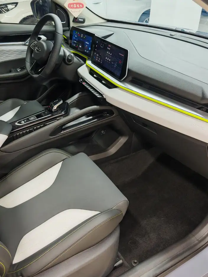 Geely Binyue 2022 Model Geely Binyue COOL 1.5T DCT Battle – фото 6