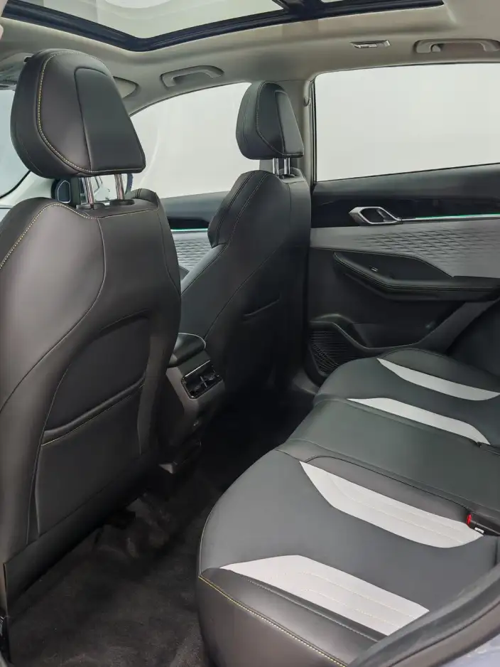Geely Binyue 2022 Model Geely Binyue COOL 1.5T DCT Battle – фото 9
