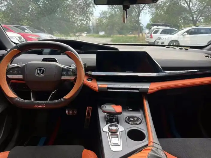 Changan UNI-V 2023 Model 1.5T Sports Edition – фото 8
