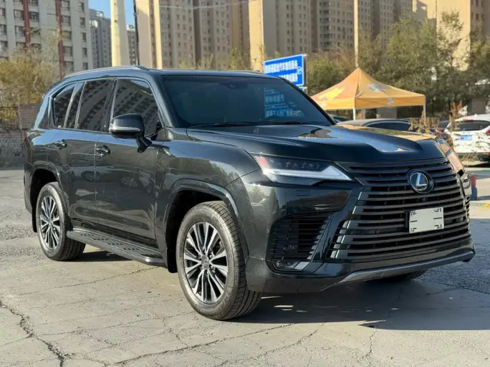 Lexus LX 2023 Model 3.5T Automatic 4WD 7 seat Parallel Imported – фото 3