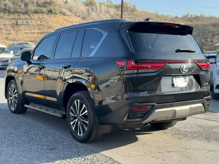 Lexus LX 2023 Model 3.5T Automatic 4WD 7 seat Parallel Imported – фото 4