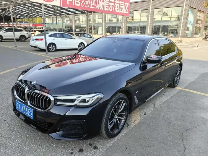 BMW 5 Series 2022 Model Facelift II 525Li M Sports Set – фото 1