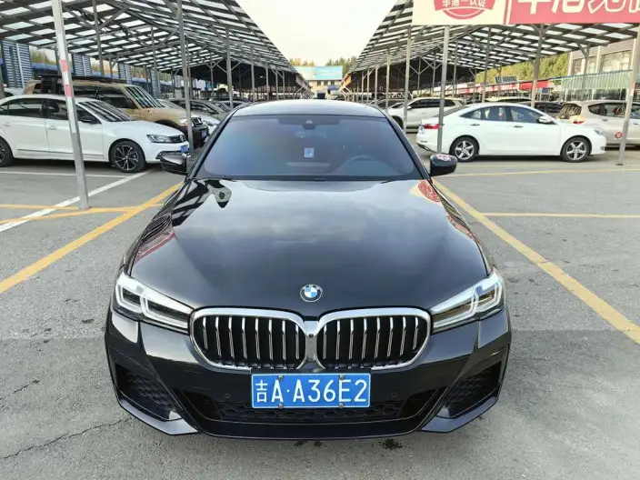 BMW 5 Series 2022 Model Facelift II 525Li M Sports Set – фото 2