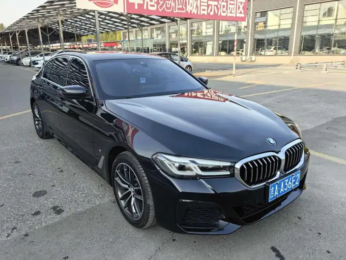 BMW 5 Series 2022 Model Facelift II 525Li M Sports Set – фото 3