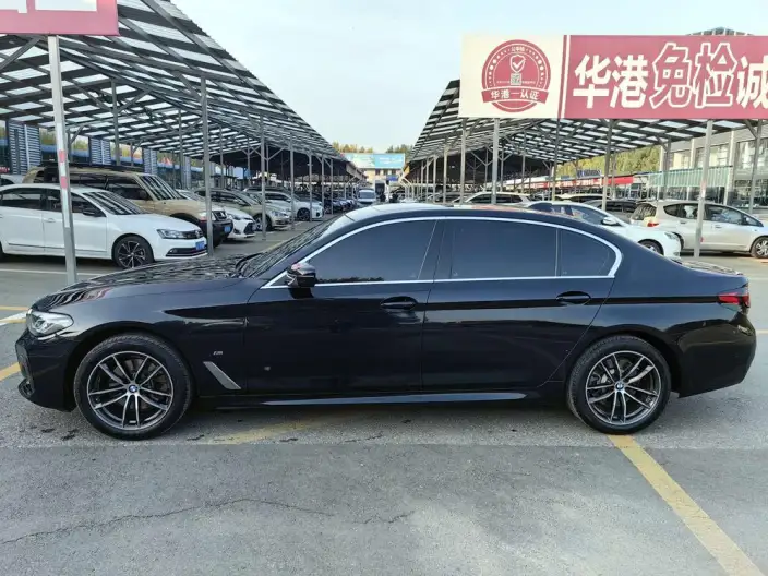 BMW 5 Series 2022 Model Facelift II 525Li M Sports Set – фото 4