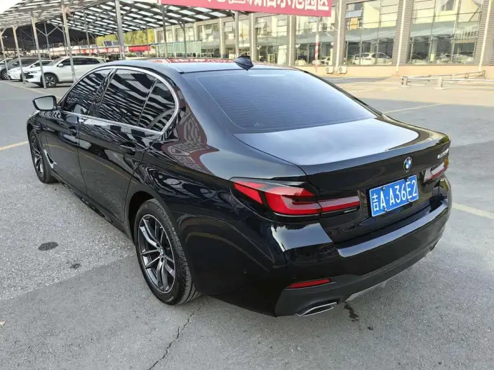 BMW 5 Series 2022 Model Facelift II 525Li M Sports Set – фото 5