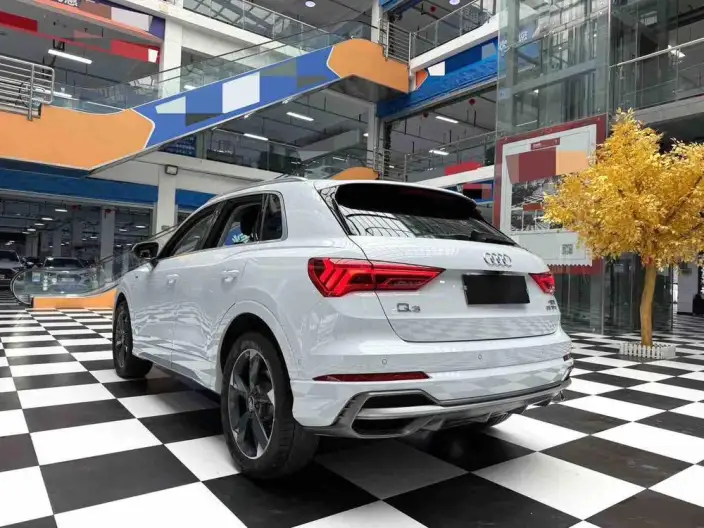 AUDI Q3 2022 Model 35 TFSI Fashion Dynamic Model – фото 4