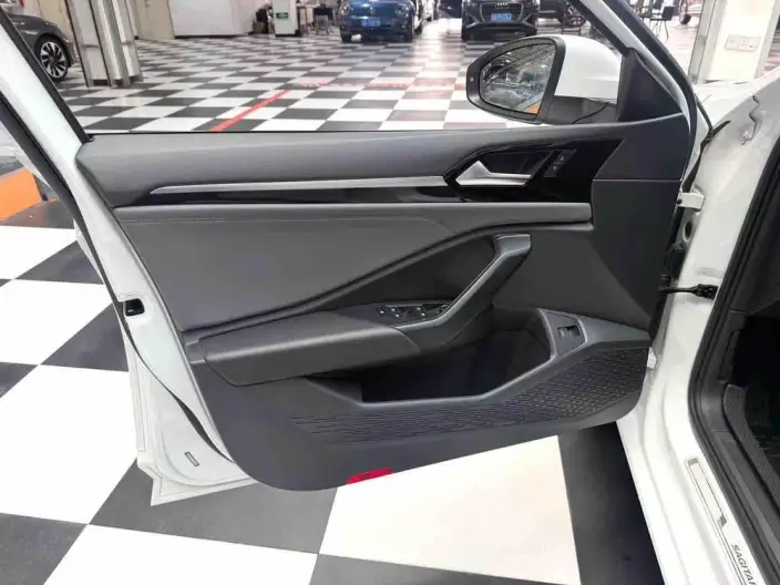 Volkswagen Sagitar 2022 Model 280TSI DSG Superior Edition – фото 10