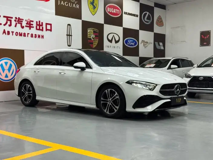 Mercedes-Benz A-class 2023 Model A 180 L – фото 3