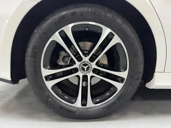 Mercedes-Benz A-class 2023 Model A 180 L – фото 7
