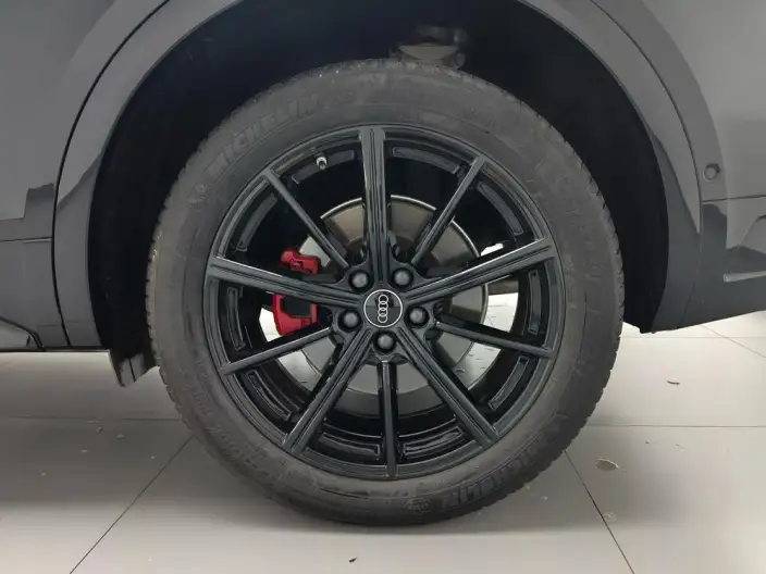 Audi Q5L 2022 Model Facelift 40T Luxury Dynamic Model – фото 9