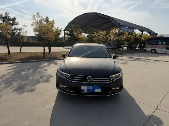 Volkswagen Magotan 2021 Model 330TSI DSG 30th Anniversary Memorial Edition – фото 2