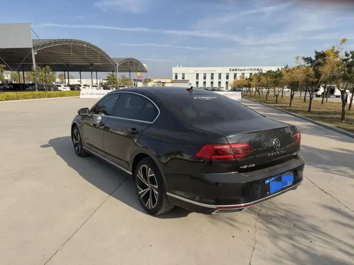 Volkswagen Magotan 2021 Model 330TSI DSG 30th Anniversary Memorial Edition – фото 4