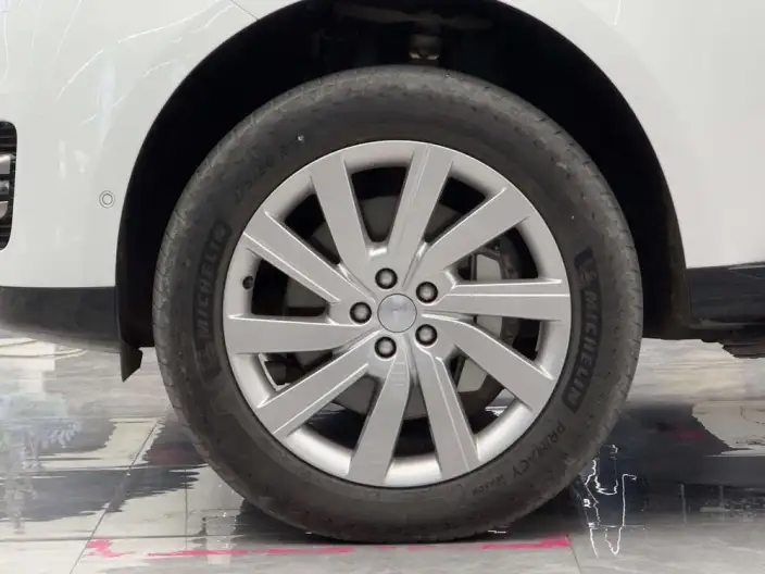 Range Rover 2023 Model 3.0 L6 400PS Shengshi VII seat Extended Edition – фото 4
