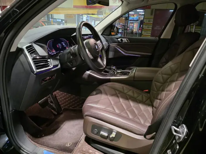 BMW X5 2022 Model xDrive 30Li M Sports Set – фото 10