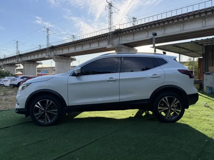 Nissan Qashqai 2022 Model 2.0L XV Prem. Deluxe Edition – фото 4