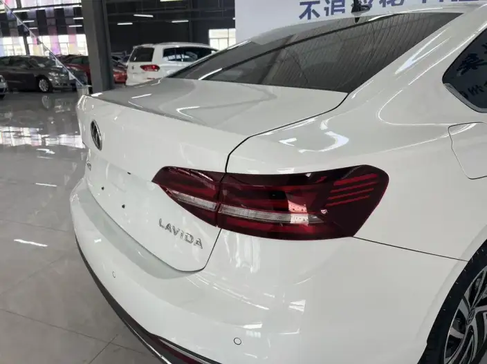 Volkswagen Lavida 2023 Model 1.5L Automatic Five million editions – фото 7