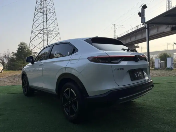 Honda Vezel 2023 Model 1.5L CVT Elite Edition – фото 3