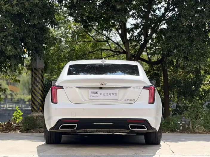 Cadillac CT5 2023 Model 28T Fashion Model – фото 4