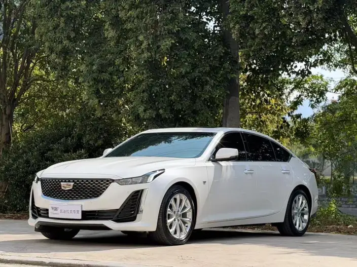 Cadillac CT5 2023 Model 28T Fashion Model – фото 10