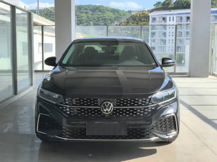 Volkswagen Passat 2023 Model Facelift 330TSI Starry sky Elite Edition – фото 2