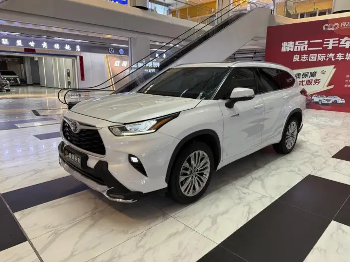 Toyota Highlander 2022 Model Hybrid 2.5L 4WD Deluxe Edition 7 seat – фото 1
