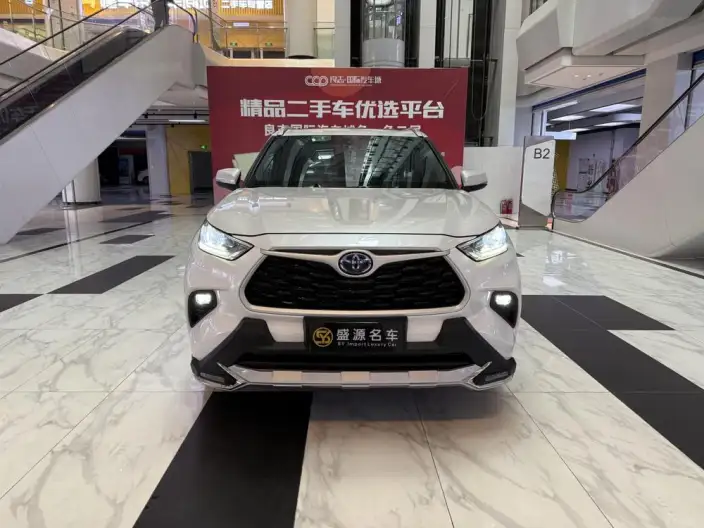 Toyota Highlander 2022 Model Hybrid 2.5L 4WD Deluxe Edition 7 seat – фото 2