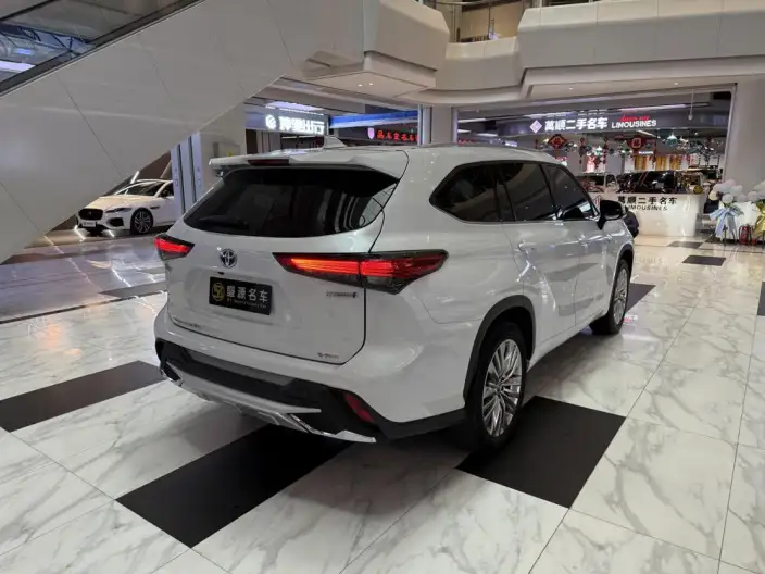 Toyota Highlander 2022 Model Hybrid 2.5L 4WD Deluxe Edition 7 seat – фото 6