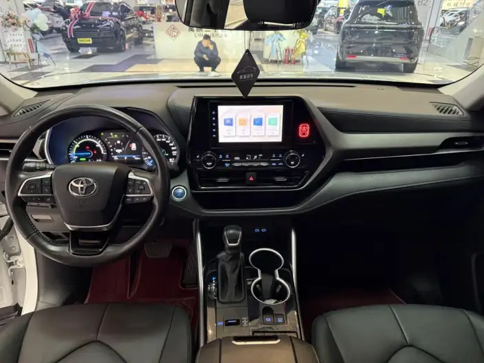 Toyota Highlander 2022 Model Hybrid 2.5L 4WD Deluxe Edition 7 seat – фото 9