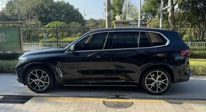 BMW X5 2022 Model Facelift xDrive 30Li Exclusive Model M Sports Set – фото 4