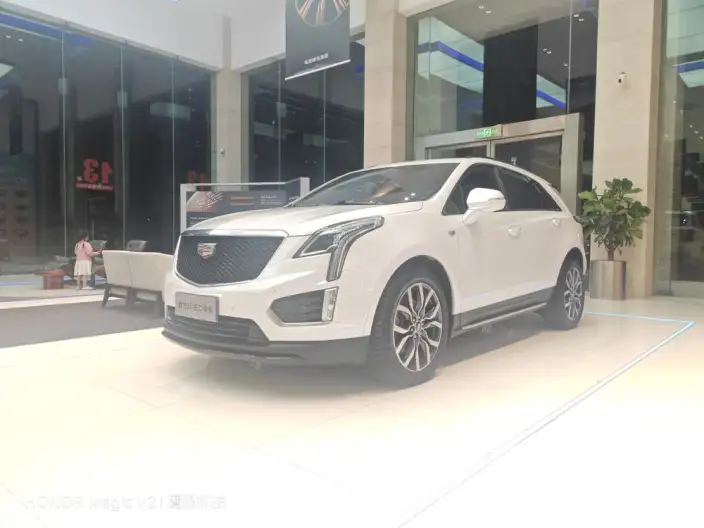 Cadillac XT5 2022 Model 2.0T 4WD Noble Model – фото 1