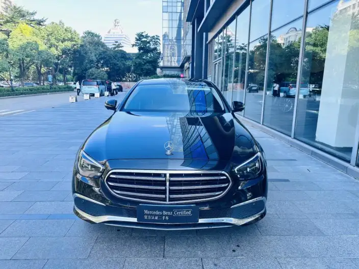 Mercedes-Benz E-Class 2023 Model E 300 L Fashion Model sedan – фото 2