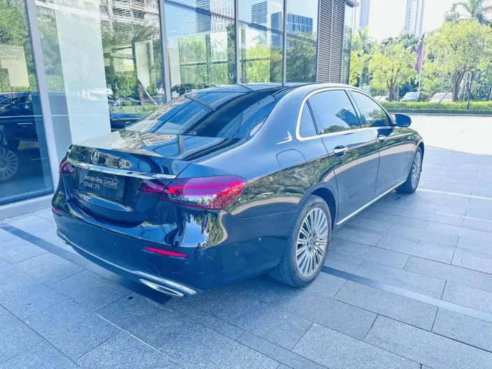 Mercedes-Benz E-Class 2023 Model E 300 L Fashion Model sedan – фото 6