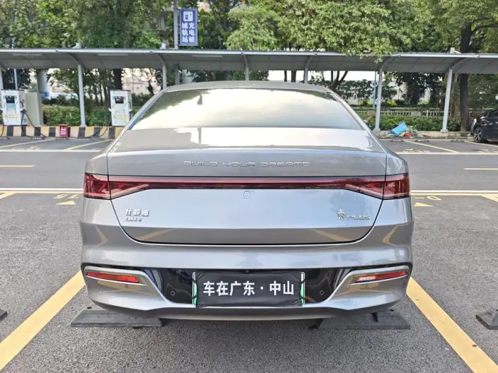 BYD Qin PLUS DM 2021 Model DM-i 120KM Noble Model – фото 5