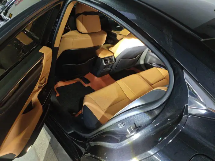 Lexus ES 2022 Model 200 Superior Edition – фото 8