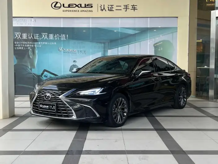 Lexus ES 2025 Model 300h Premium – фото 1