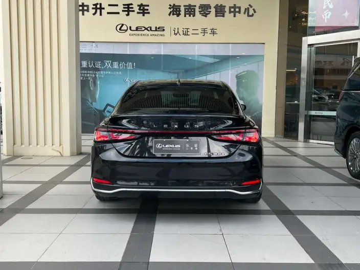Lexus ES 2025 Model 300h Premium – фото 4