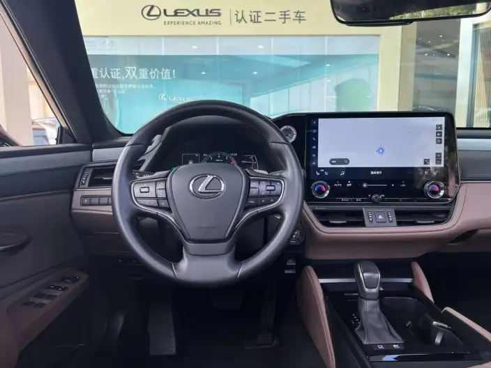 Lexus ES 2025 Model 300h Premium – фото 9