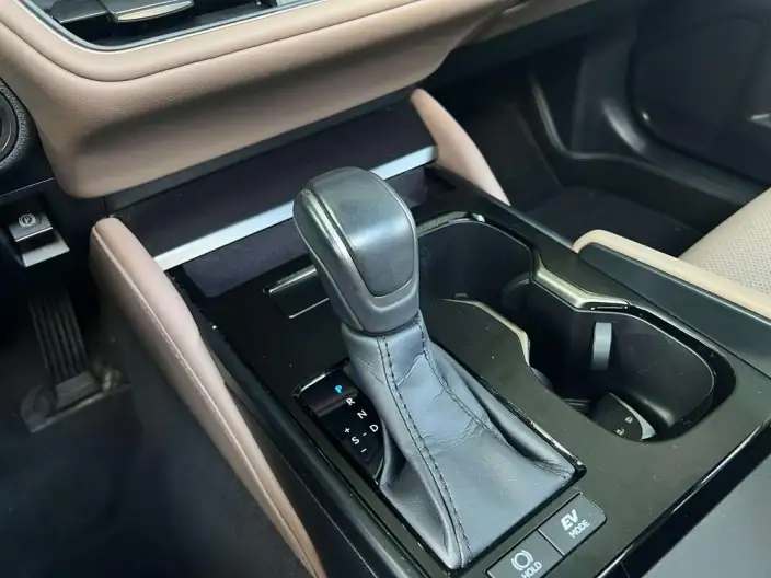 Lexus ES 2025 Model 300h Premium – фото 10
