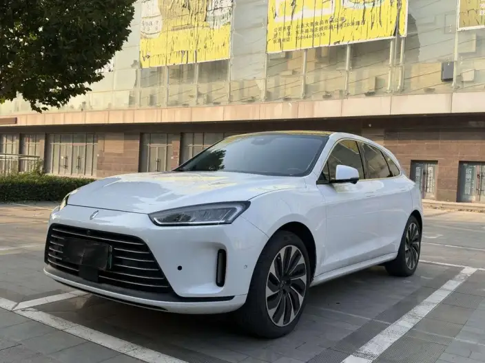 Aito M5 2022 Model Extended Range 4WD Flagship Edition – фото 1
