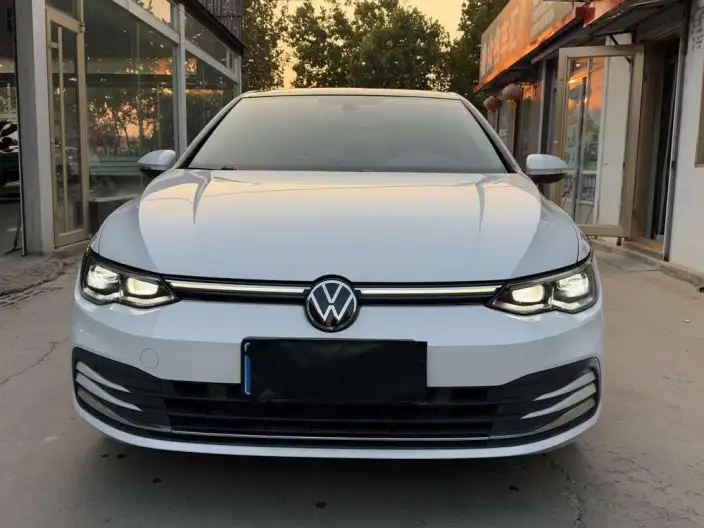 Volkswagen Golf 2021 Model 280TSI DSG Pro – фото 2