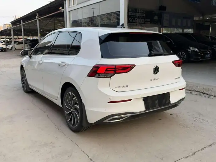 Volkswagen Golf 2021 Model 280TSI DSG Pro – фото 4