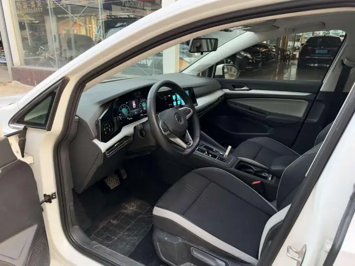 Volkswagen Golf 2021 Model 280TSI DSG Pro – фото 9