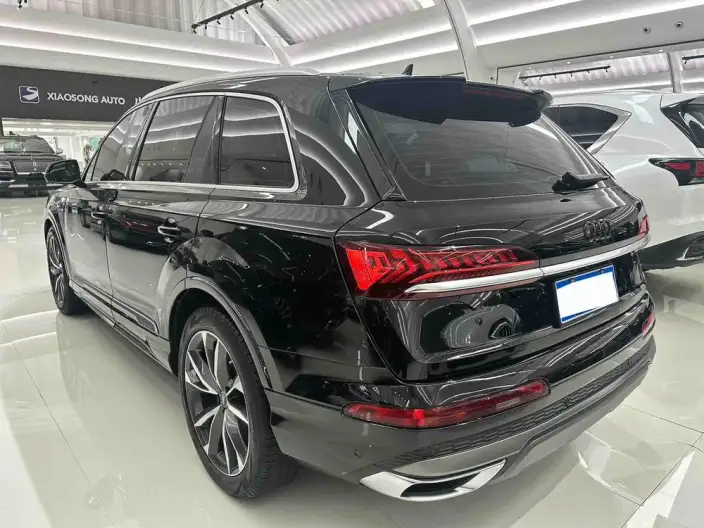 Audi Q7 2020 Model 55 TFSI quattro S line Noble Model – фото 3