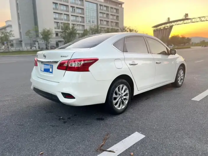 Nissan Sylphy 2022 Model Classic 1.6 XE CVT Comfort Edition – фото 6